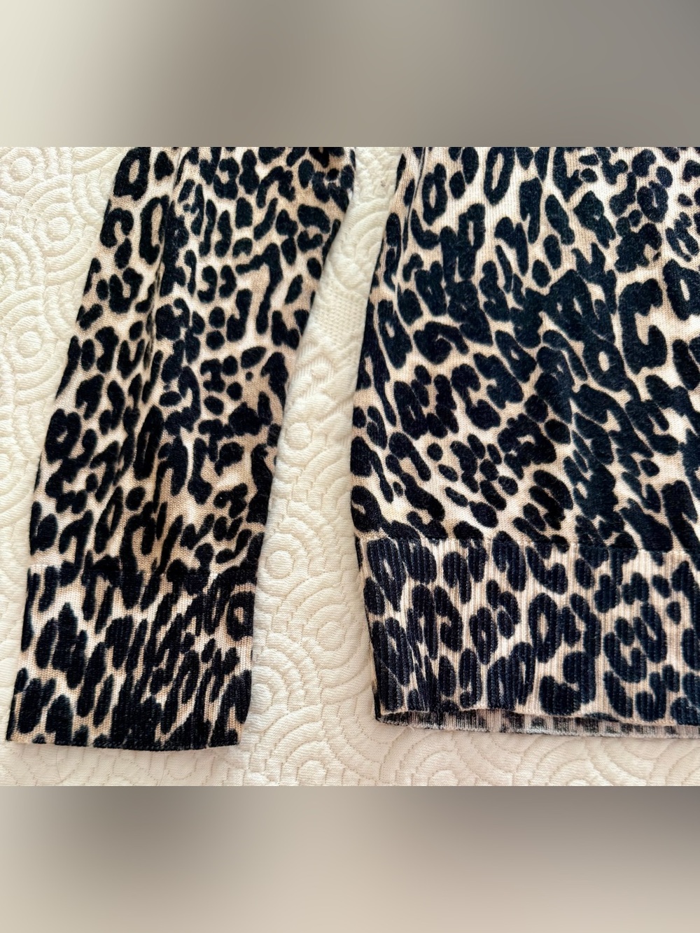 Cable & Gauge Leopard Sweater Top w/ White Cotton Collar Black Cream Ladies Med - Picture 4 of 12